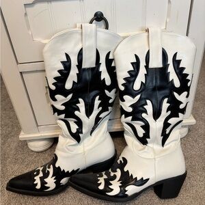 Women's Black and White Western Boots